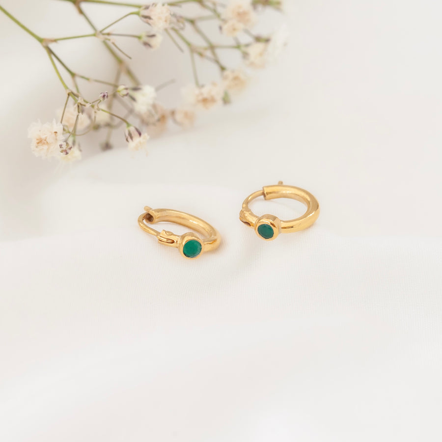 Argollas Mia con Ónix verde gold