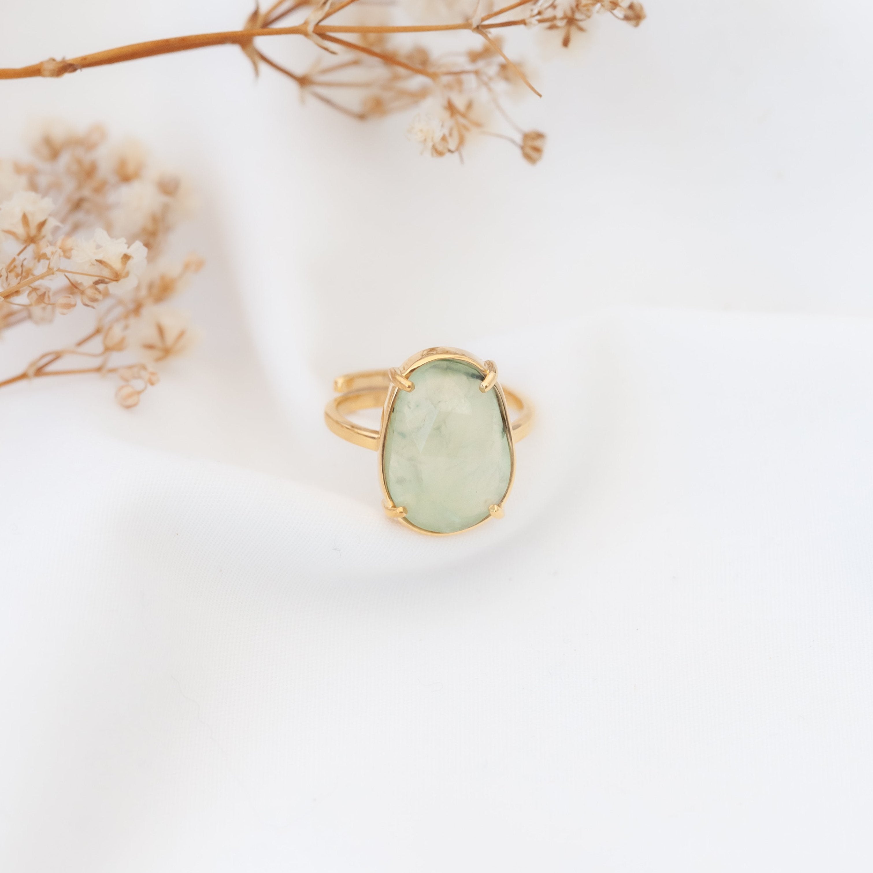 Anillo Artemisa con Prehnita gold