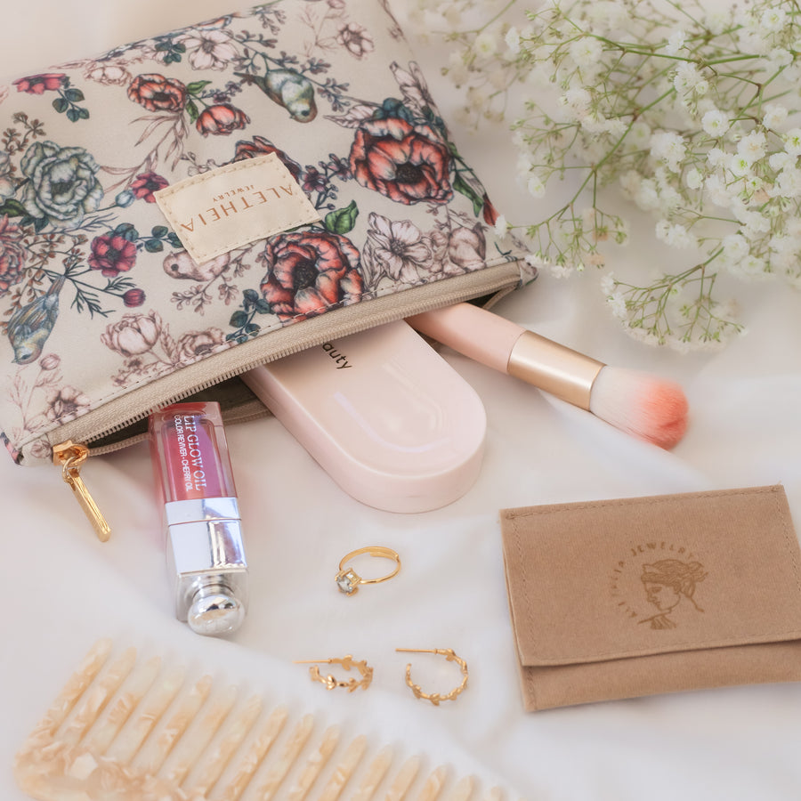 Aletheia Pouch