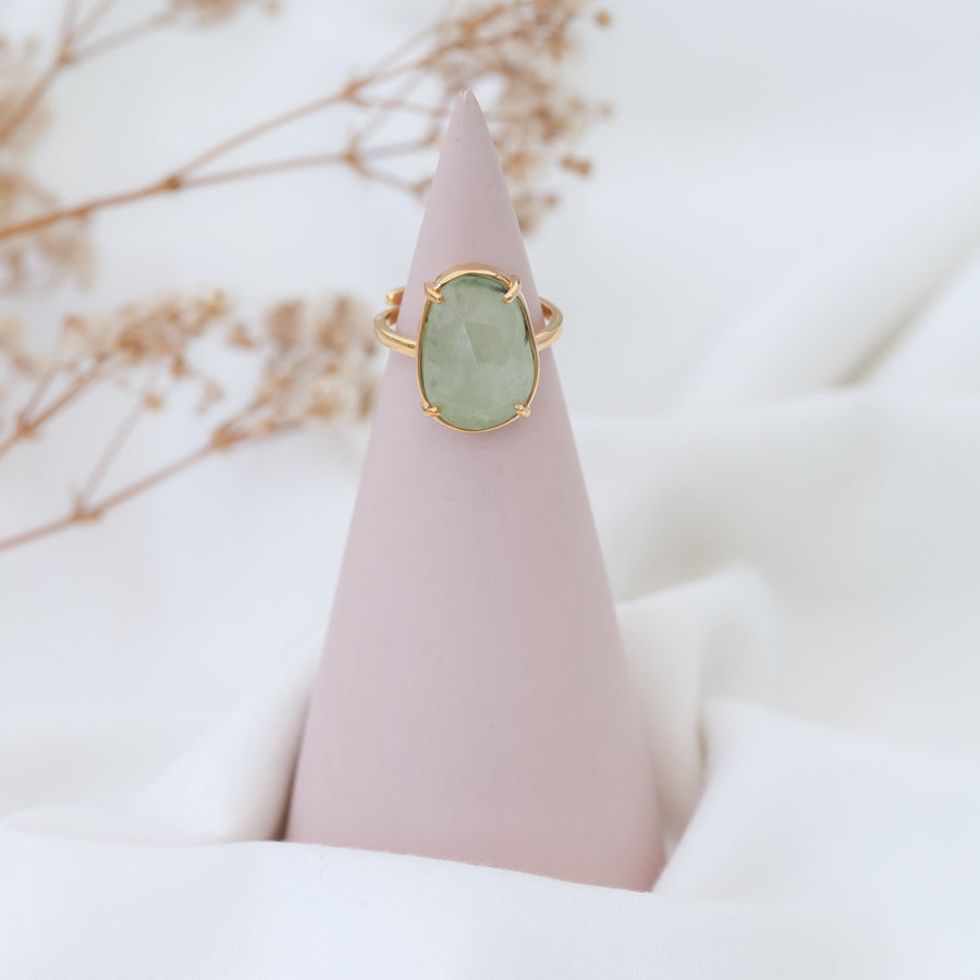 Anillo Artemisa con Prehnita gold