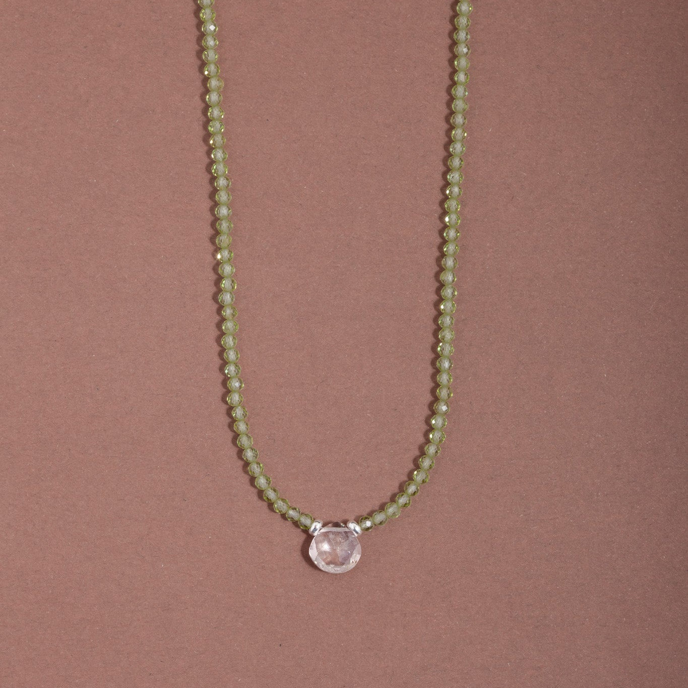 Collar Matilde peridoto