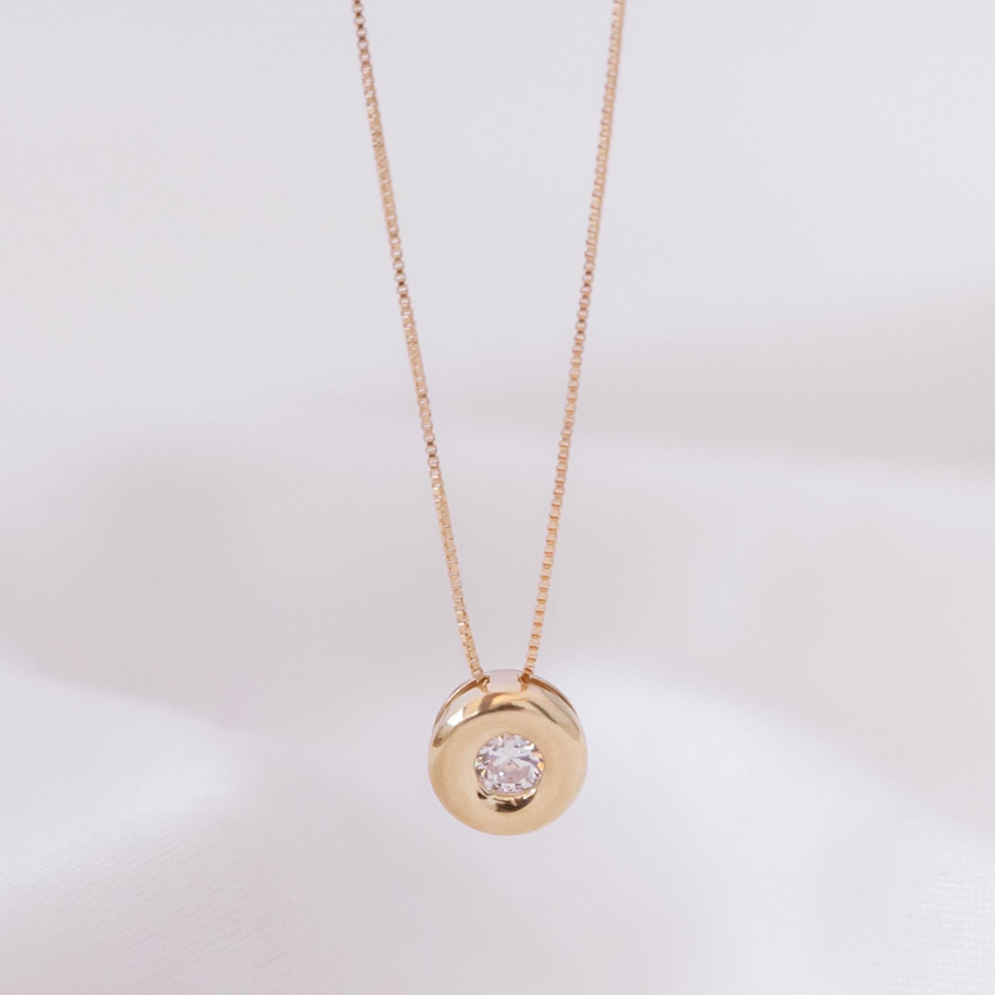 Collar Solitario Diamante 0.020 Qts