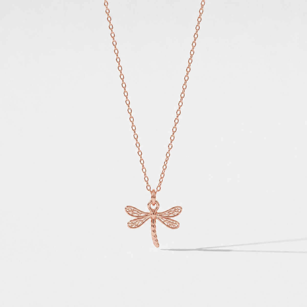 Collar Libélula rose gold