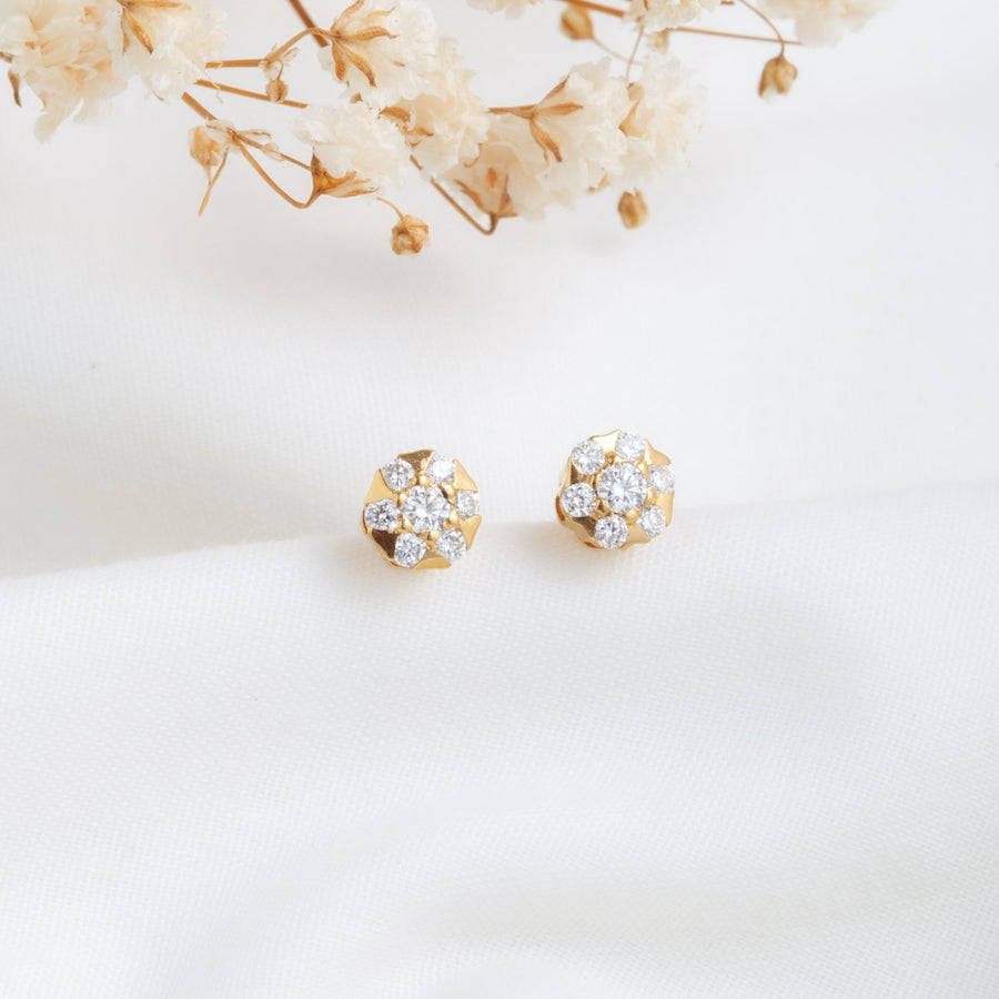 Aretes Flor Chaton 7 Diamantes