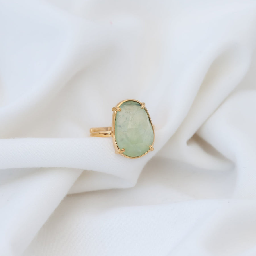 Anillo Artemisa con Prehnita gold