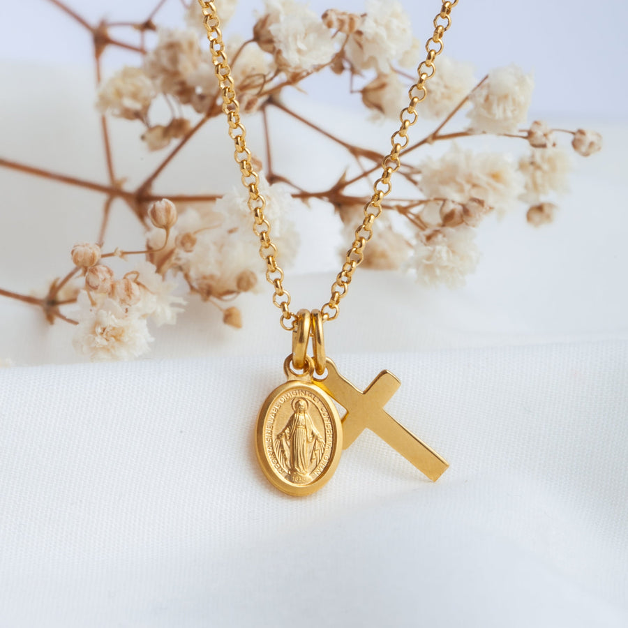 Collar con Medalla y Cruz