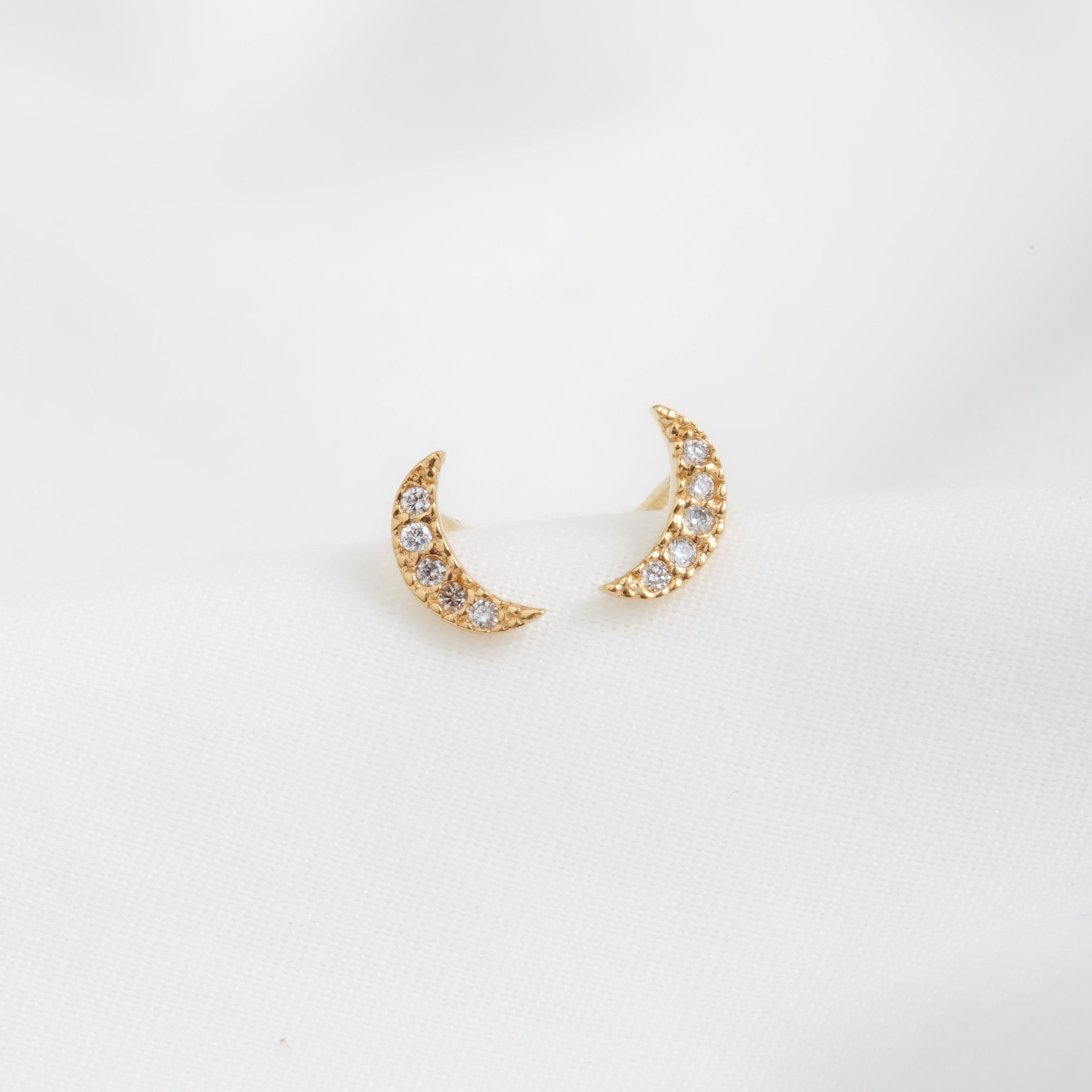 Aretes Luna con Diamantes
