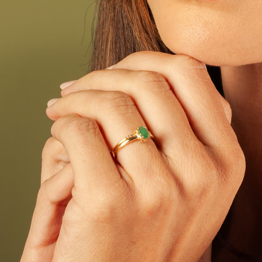 Anillo Aura con Esmeralda