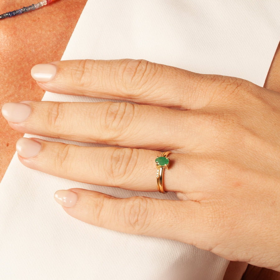 Anillo Aura con Esmeralda