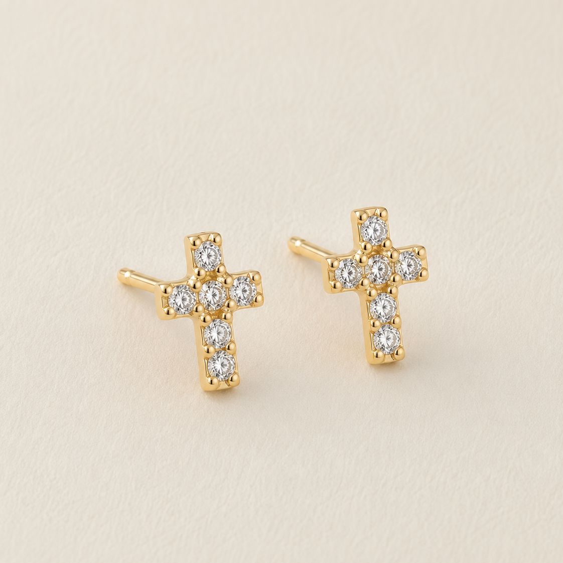 Aretes Cruz con Diamantes