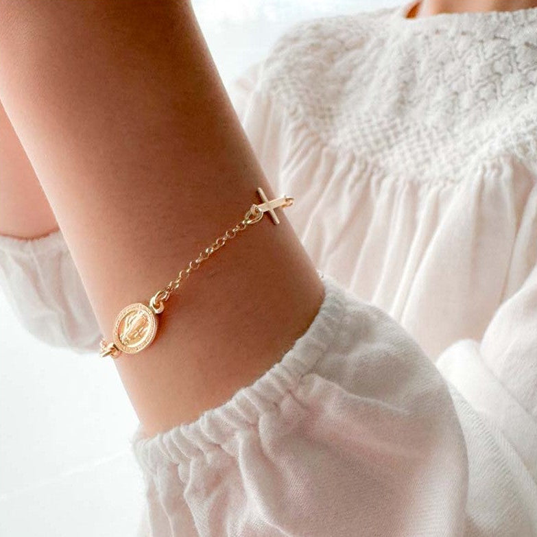 Pulsera con Medalla y Cruz niña