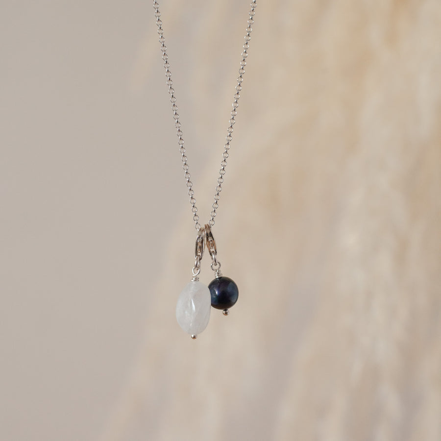 Dije Perla Azul silver