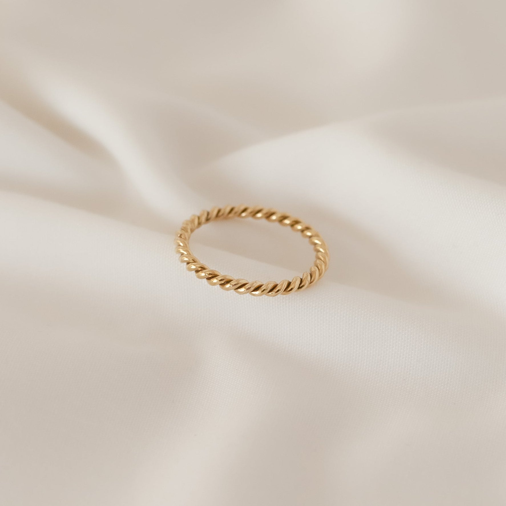 Anillo Twist entorchado gold