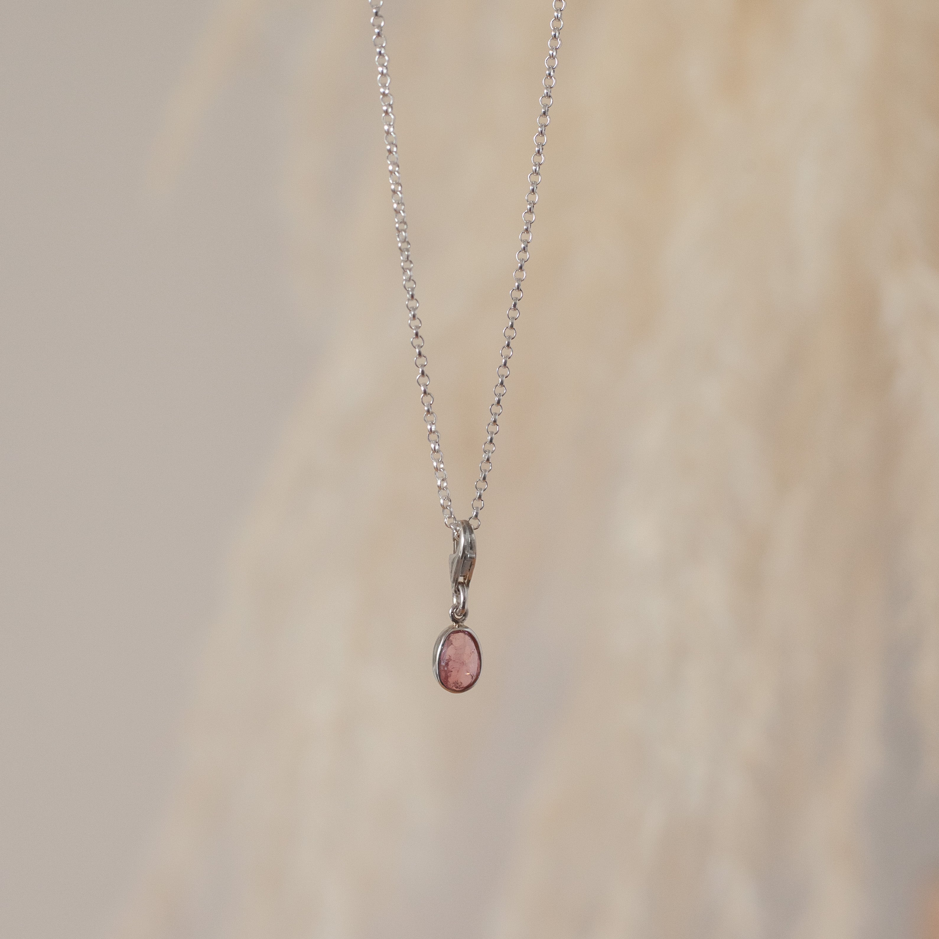 Dije Turmalina rosa silver