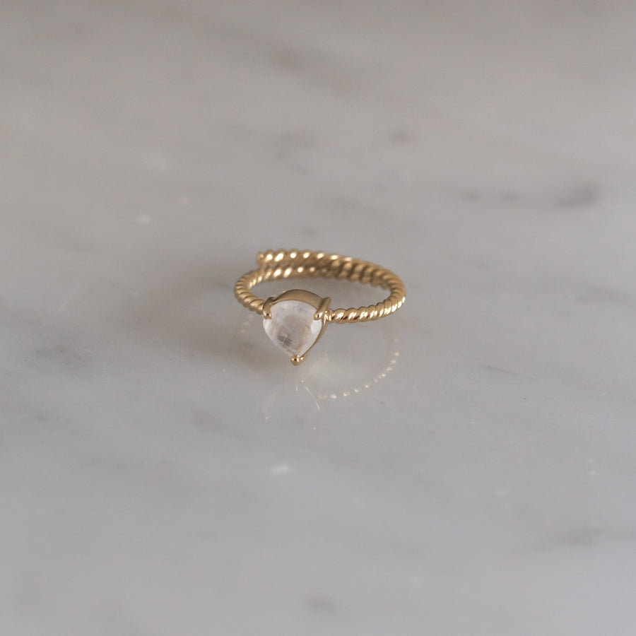 Anillo Letizia Piedra Luna gold