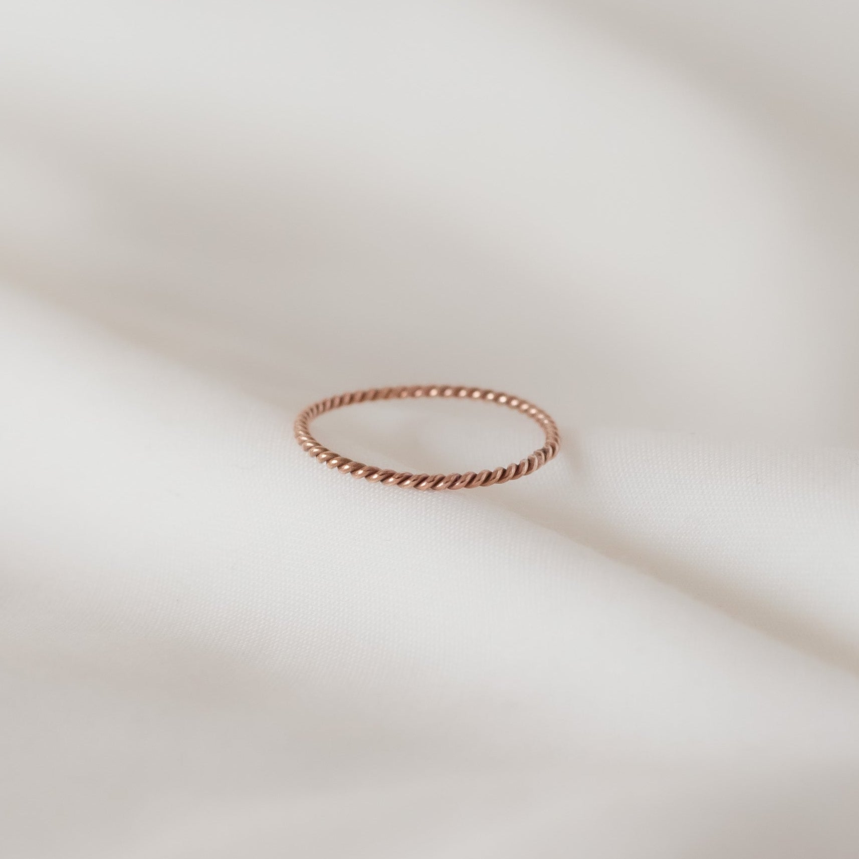 Anillo Twist delgado rose gold-thumbmail-3