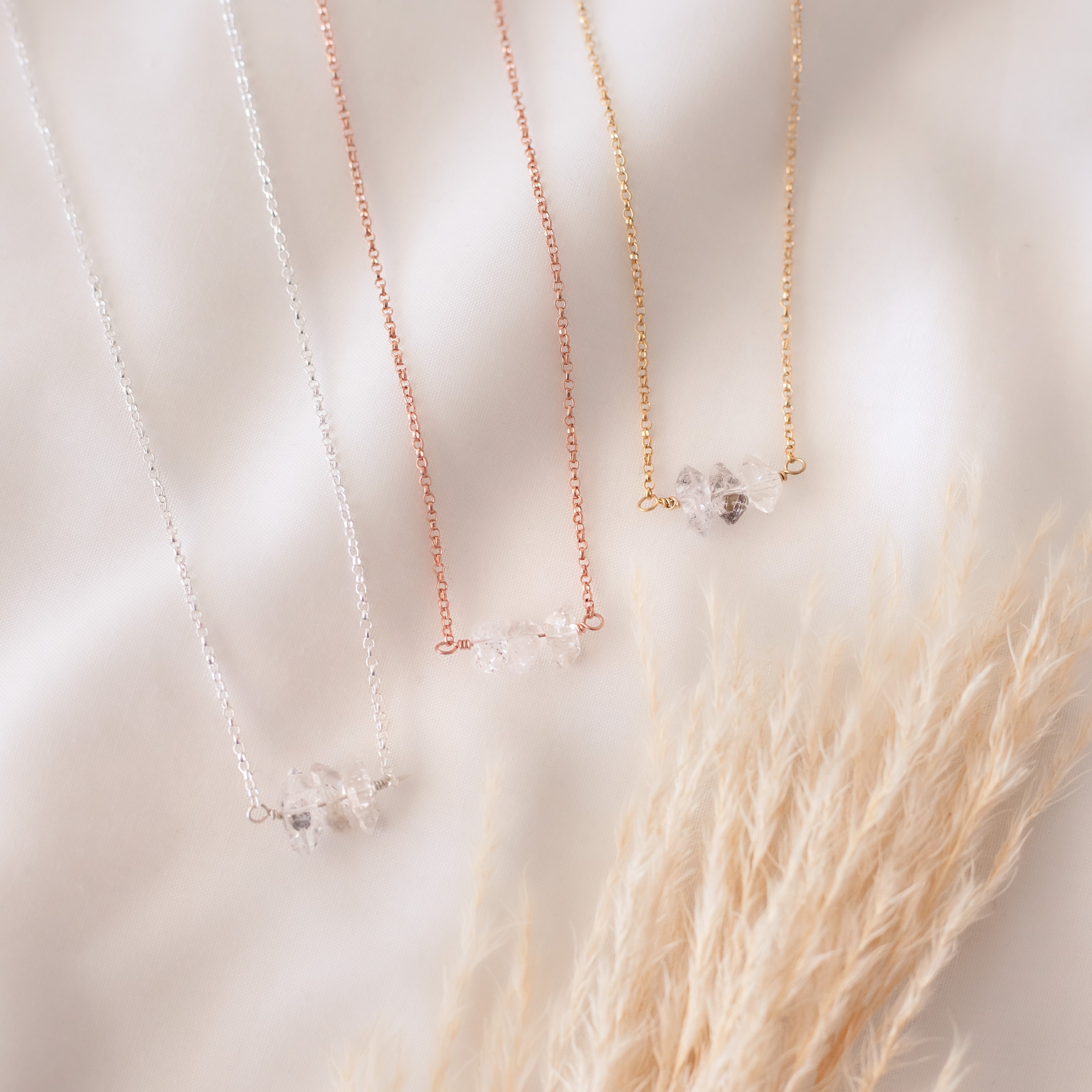 Collar Tania con Cuarzo Herkimer