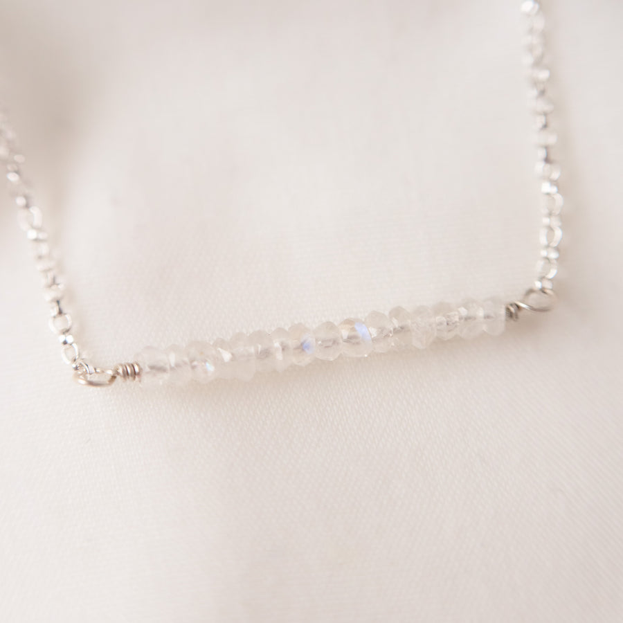 Collar Tania piedra luna silver
