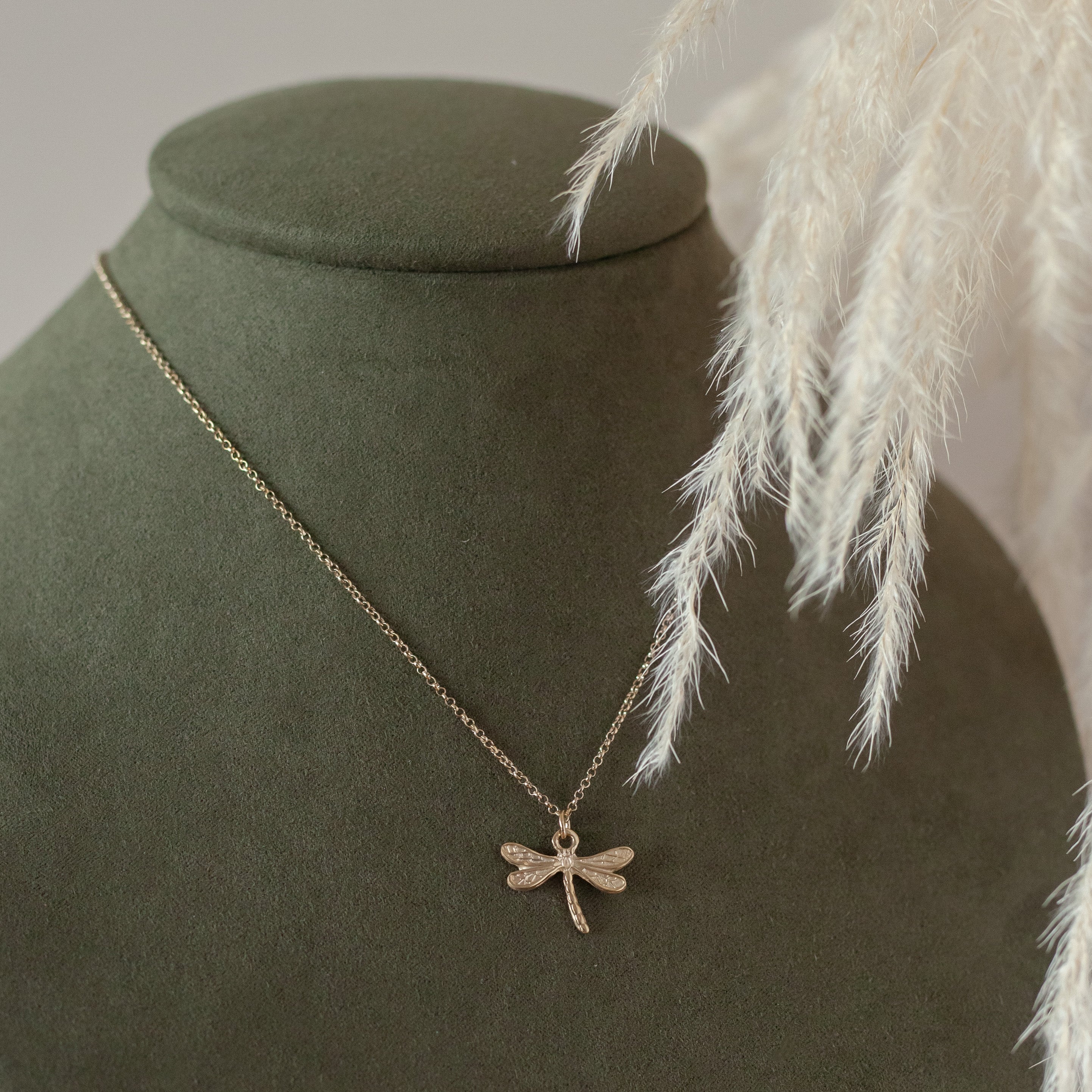 Collar Libélula gold