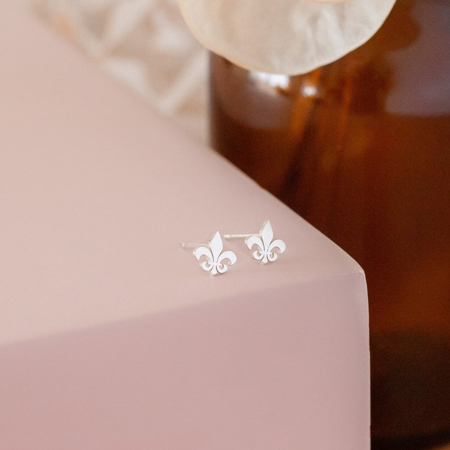 Aretes Mini Flor de Lis