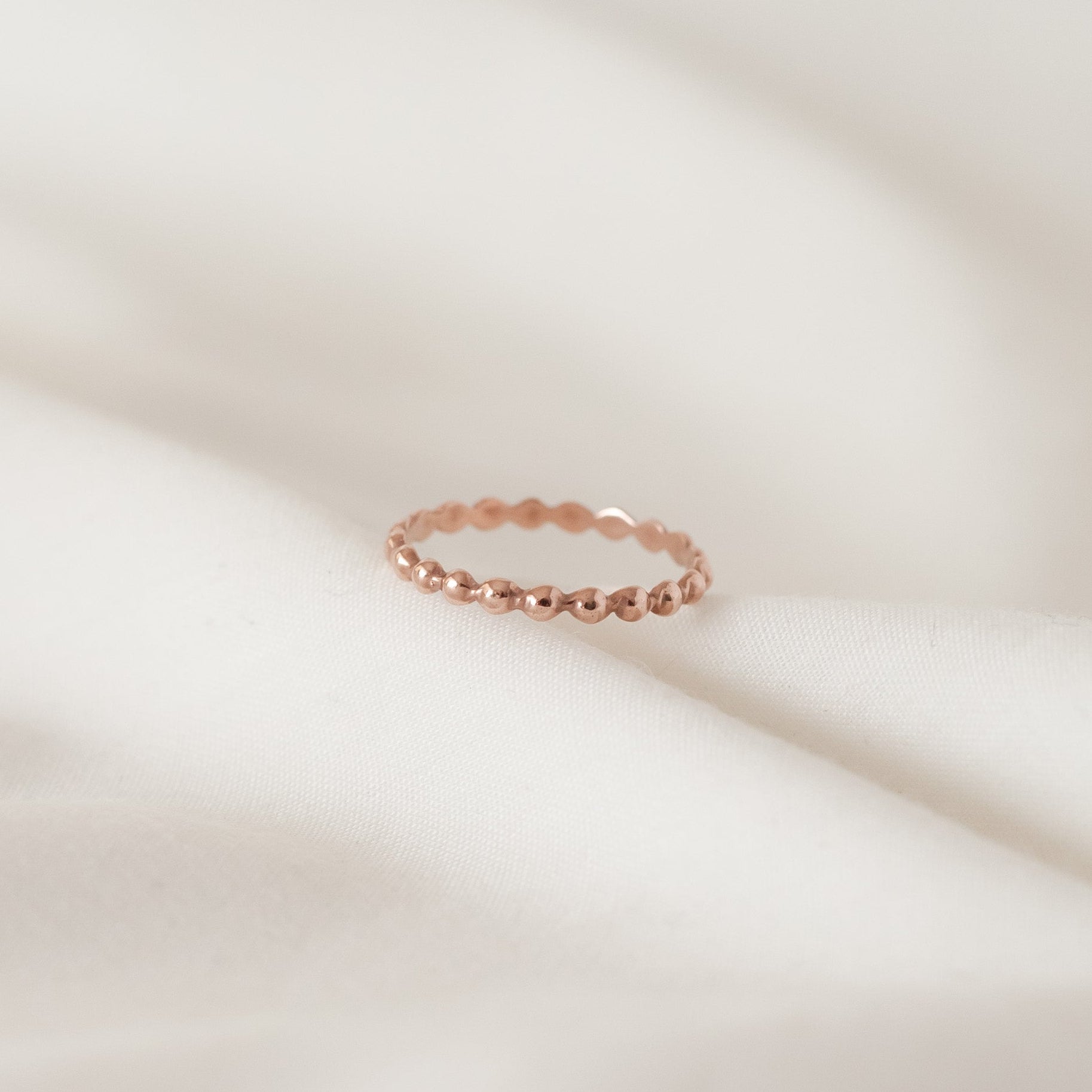 Anillo Bolitas rose gold