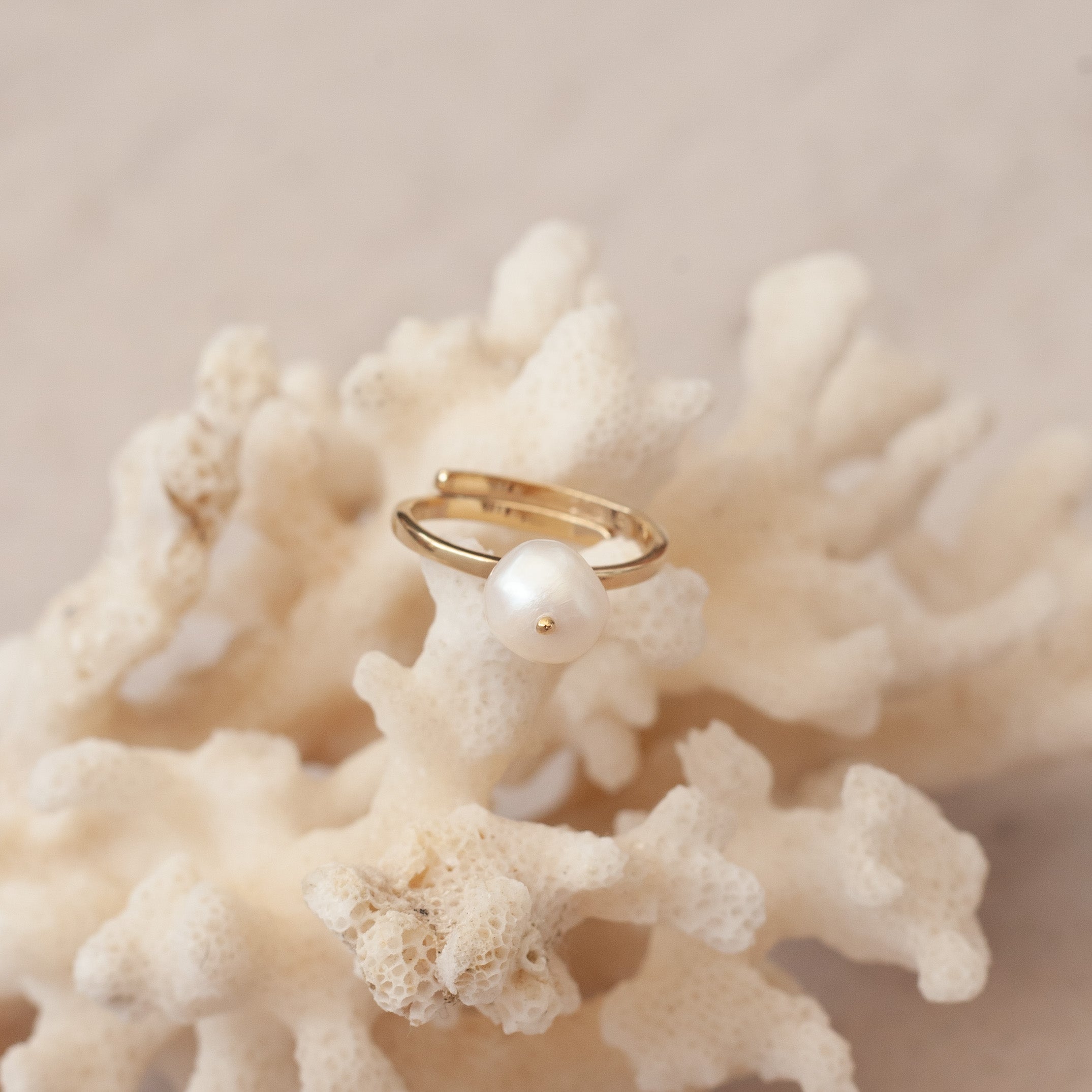 Anillo Amaia regulable con Perlas gold