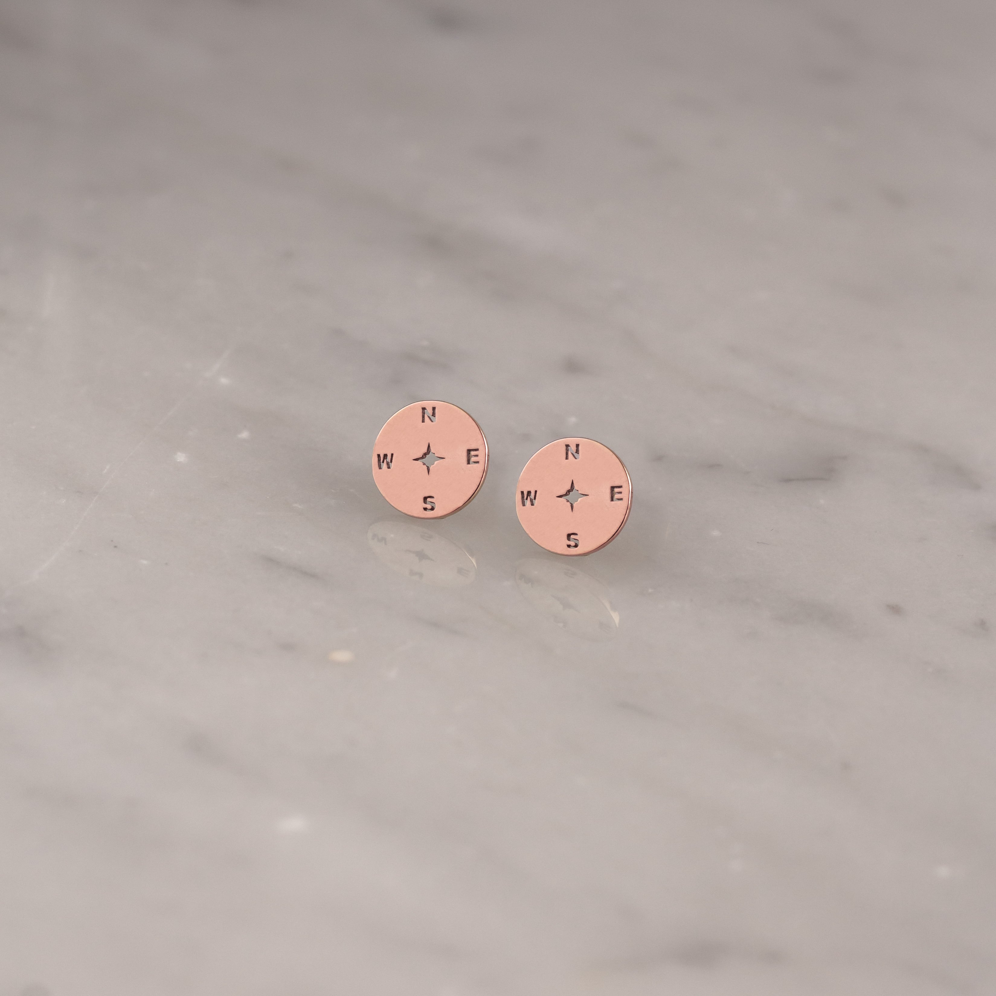 Aretes Puntos Cardinales